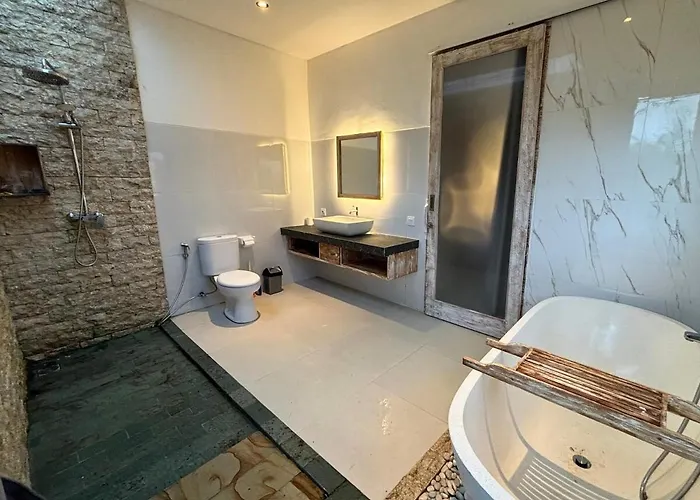 Villa Hanoman - Serene 2br Rice Fields Hideaway *