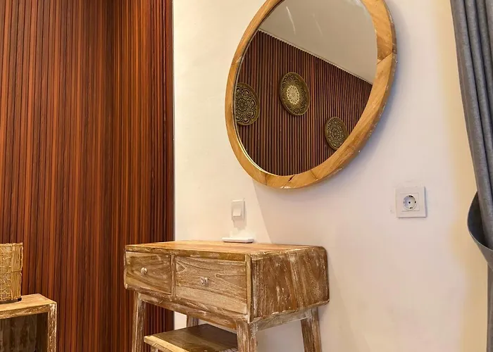 Villa Hanoman - Serene 2br Rice Fields Hideaway