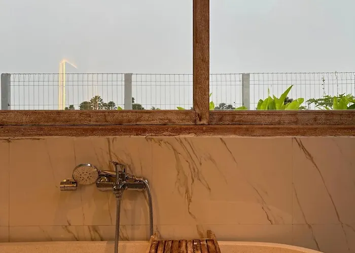 Hanoman - Serene 2br Rice Fields Hideaway
