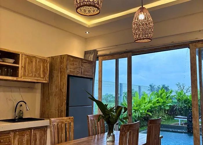 Villa Hanoman - Serene 2br Rice Fields Hideaway
